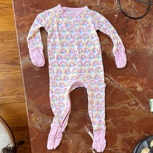 Little Sleepies Pink Rainbow Kids Footie 0-3 months leg-zip at diaper